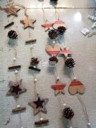 承接来料加工：手编、流苏、穿珠、缝线等。