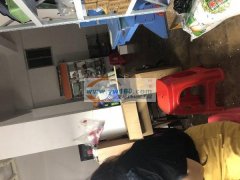 接各种手饰，包装。室内操作（内有空调）