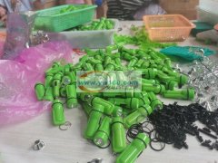 长期从事手工活加工，人员场地各项加工条件