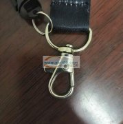 如图，寻找做这种钥匙扣的直接工厂，有专业