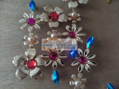 铁配件碰焊外发。