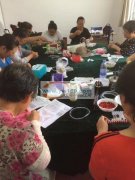 本厂专业加工串珠类，手链，项链，发夹，有