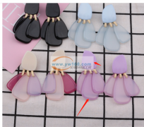 手工活外发，寻找义乌本地会做这种打胶的手