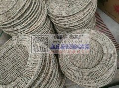 承接各类手工艺品加工，员工众多。