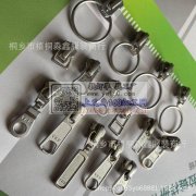 本人专业穿拉头，人在义乌苏溪，有需要外发