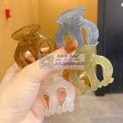 寻找如图这几款发夹底胚的注塑加工厂，有的