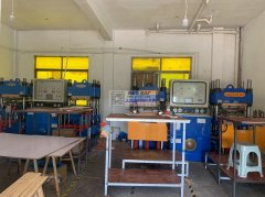 上周村义乌军华硅胶制品厂专业承接各种硅胶类产品加工，有这方面
