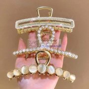 寻做发夹的厂家 样品如图，有做的请与我联