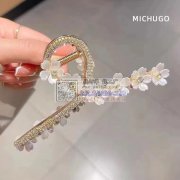 求购图中夹子，寻找生产这种爪夹的厂家 ，