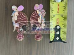 需要求购图中类似的这几个款耳环，同类型的