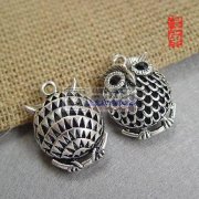 有订单，找图片这两款款猫头鹰配件现货工厂