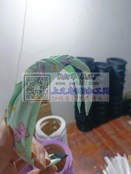 义乌市依凡饰品厂专业生产,各种布艺头箍发 义乌市依凡饰品厂专业生产,各种布艺头箍发