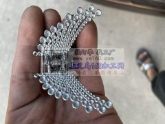承接各种手工加工，厂里有稳定十个人左右，