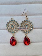 样品如图，寻找生产合金耳环的源 头厂家，