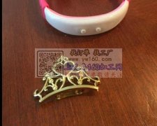 求寻做塑胶皇冠的工厂，要做图示这款皇冠，