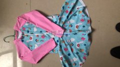 寻赤岸附近的家庭作坊小工厂，长年做泳衣，