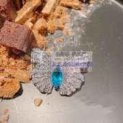 求购如图所示胸针现货，寻这几款胸针，有货