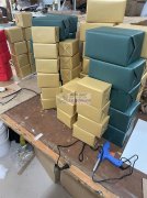 寻义乌专业做礼盒的加工厂，我方提供材料和