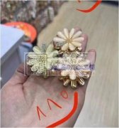 找如图以上这几款发夹毛胚，每款一千二百个