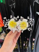 寻找做图中仿真花加夹厂家，要成品，有做成