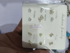 找图中这两款合金耳钉模具，谁家有模具，请