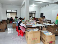 承接义乌附近手工活包装，场地宽敞，工人稳