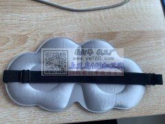 有10万个眼罩需要打套结机。