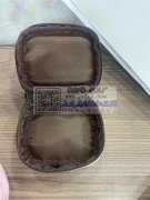 2个款小钱包外发，有兴趣者微信联系