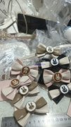 本厂做手工6年，承接各种手工串珠，打胶枪