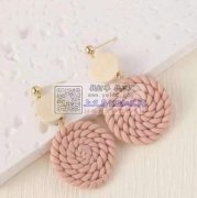 寻找如图类似这些耳环产品，材质 软陶，有