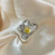 现需寻找这类合金饰品源 头加工厂，如图类