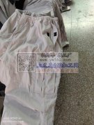 我们专业做裤子，欢迎各位老板来料加工，包