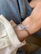 图中手链编织外发，有货要做，寻找专业编织