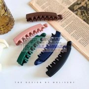 需采购样图这几款塑料香蕉夹毛呸，有货的塑