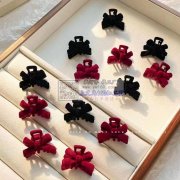 如图，此款发夹抓夹需要20万，有做的厂家