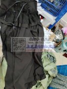 有一千件裙子外发加工，有空的老板可以联系