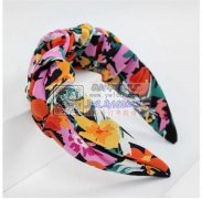 如图，寻找这两款发箍，各需要一千二百个！