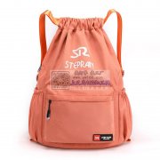 承接各种箱包加工，二十多人，机器齐全