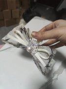 寻做布艺发饰云朵抓夹马尾夹等，扎蝴蝶结。等布艺发饰。找加工厂