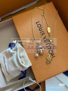 现需图上这种类似的饰品厂家，找做类似于这