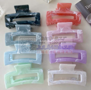 找专业做这种注塑抓夹工厂 如图