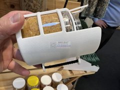 塑料克重55克，数量4万个<br />