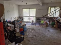 200平方面积。纯手工装搭，包装类。有2