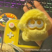 诚寻平车冲棉手工活加工厂，毛绒小挂件翻边