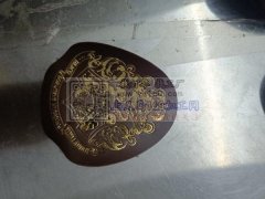 承接箱包压印压Logo，皮标压印，烫金(