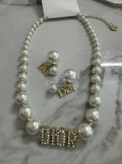 样品如图，寻找做这几种款式的饰品工厂，那