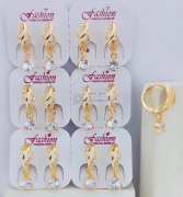 找寻成品工厂合作，如图这几款成品，材质 