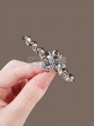 找类似图中这样的鸭夹毛坯，可以点玻璃的款