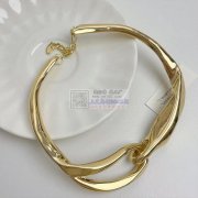 本厂专业承接各类饰品压铸，翻砂成品，半成