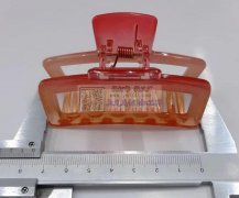 外贸订单，采购如图款式7.5公分塑料抓夹